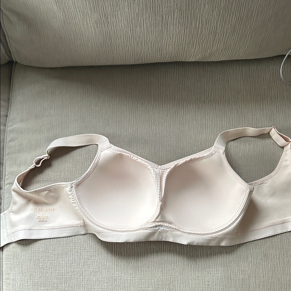 Freedom underwear bra| freedom, sports bra, medium, high impact. So comfortable.